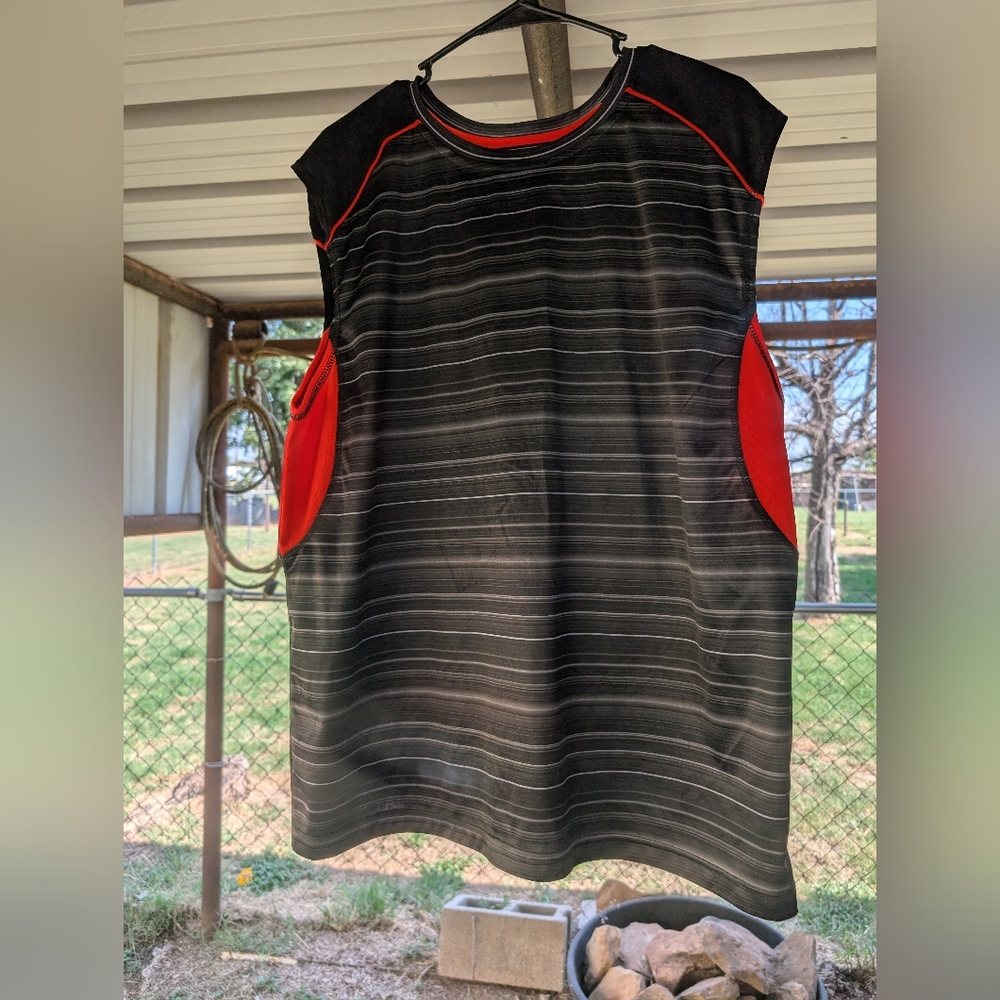 Zone Pro Women's Athletic Top Sz XL